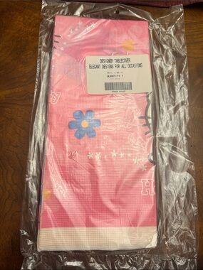 Vintage Hello Kitty Paper Sanrio 1976/2001 Party Tablecloth 48” x 96” NWT